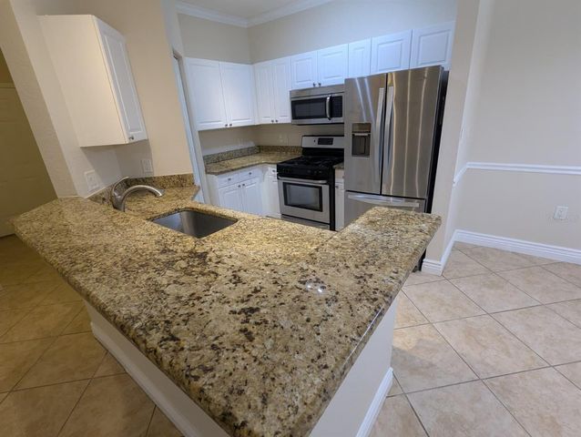 2747 VIA CAPRI 1131, Clearwater, FL 33764