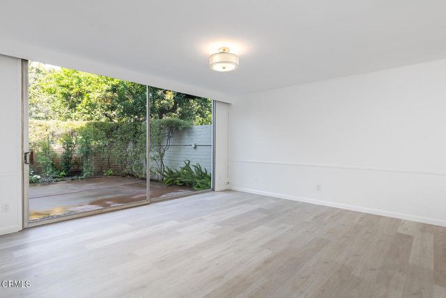 938 S Orange Grove Boulevard C, Pasadena, CA 91105