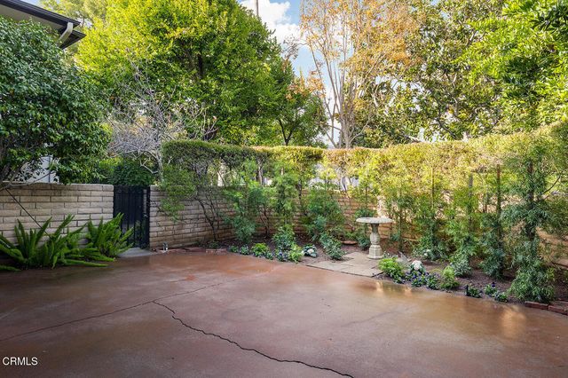 938 S Orange Grove Boulevard C, Pasadena, CA 91105