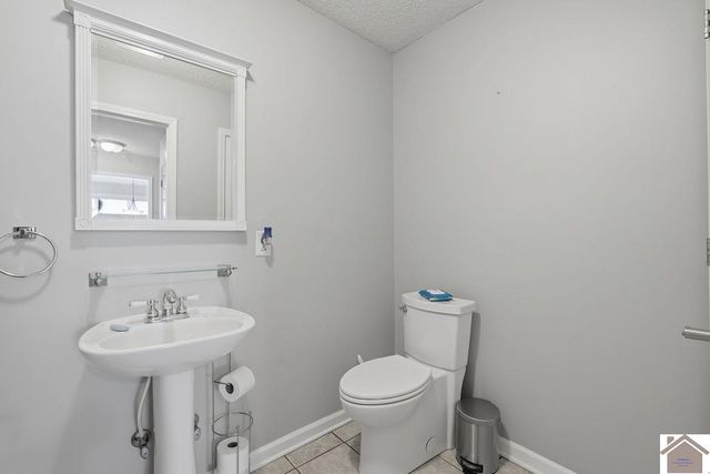 903 Stonebrook, Paducah, KY 42001