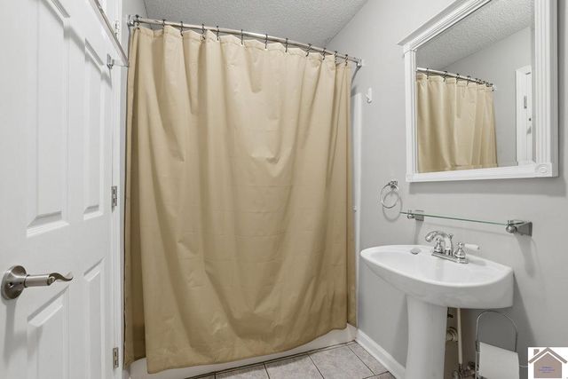 903 Stonebrook, Paducah, KY 42001