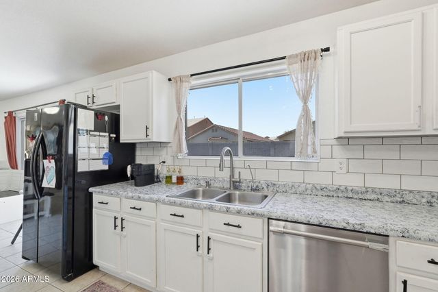 2985 W GOLDMINE MOUNTAIN Drive, San Tan Valley, AZ 85144