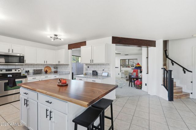 2985 W GOLDMINE MOUNTAIN Drive, San Tan Valley, AZ 85144