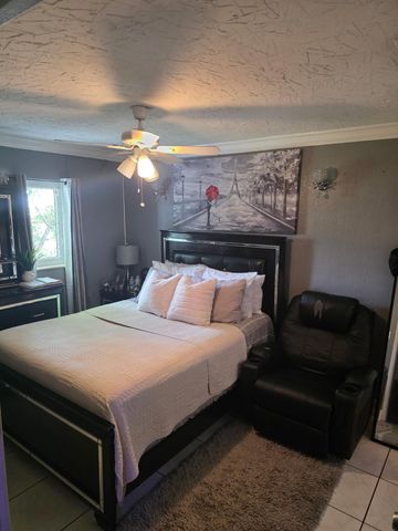 621 SW 56th Avenue, Margate, FL 33068