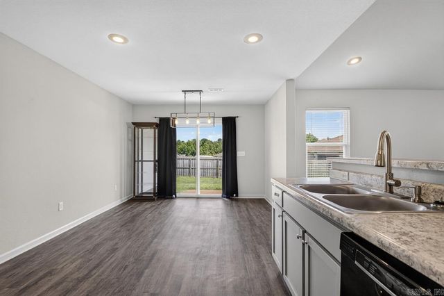 2096 River Birch Trail, Bauxite, AR 72011