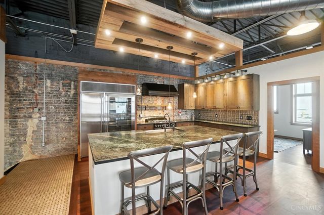 1628 Central Parkway, Cincinnati, OH 45202