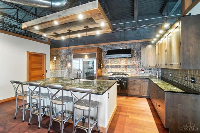 1628 Central Parkway, Cincinnati, OH 45202