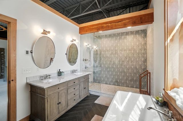 1628 Central Parkway, Cincinnati, OH 45202