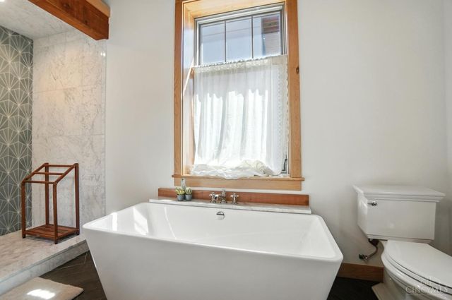 1628 Central Parkway, Cincinnati, OH 45202