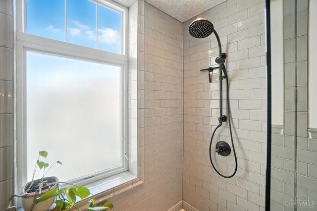 1628 Central Parkway, Cincinnati, OH 45202