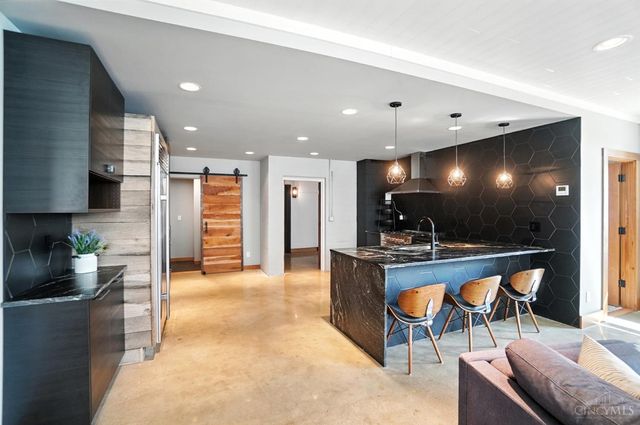 1628 Central Parkway, Cincinnati, OH 45202