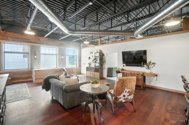 1628 Central Parkway, Cincinnati, OH 45202