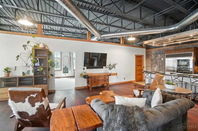 1628 Central Parkway, Cincinnati, OH 45202