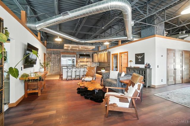 1628 Central Parkway, Cincinnati, OH 45202