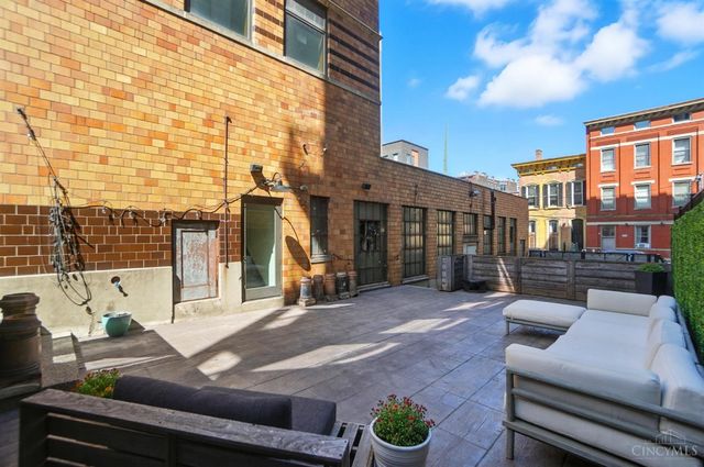 1628 Central Parkway, Cincinnati, OH 45202