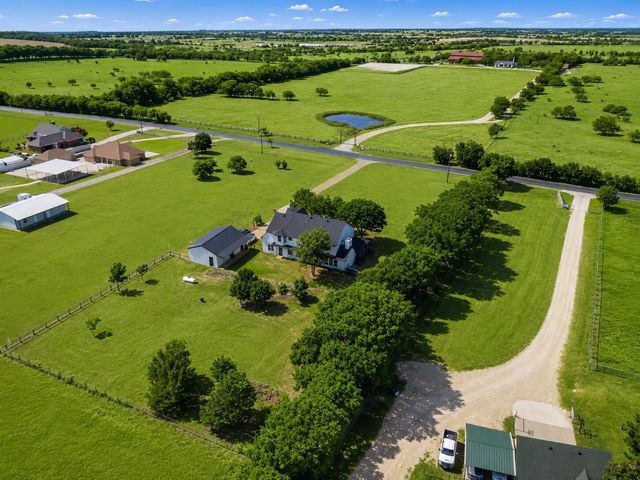 3817 Ganzer Road W, Denton, TX 76207