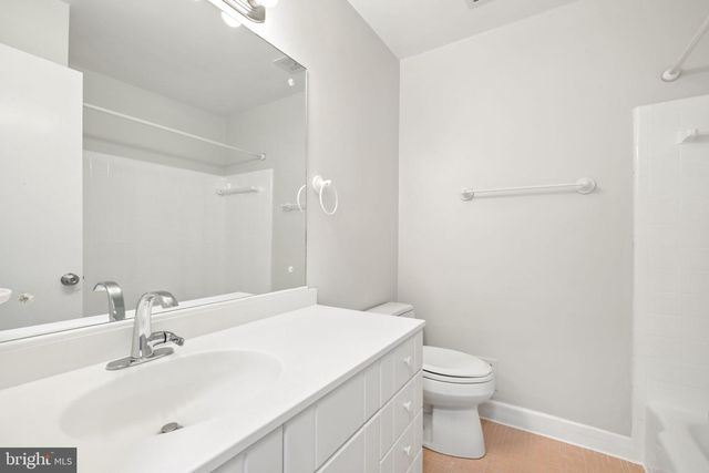 9804 N INGLEMERE DR, Bethesda, MD 20817