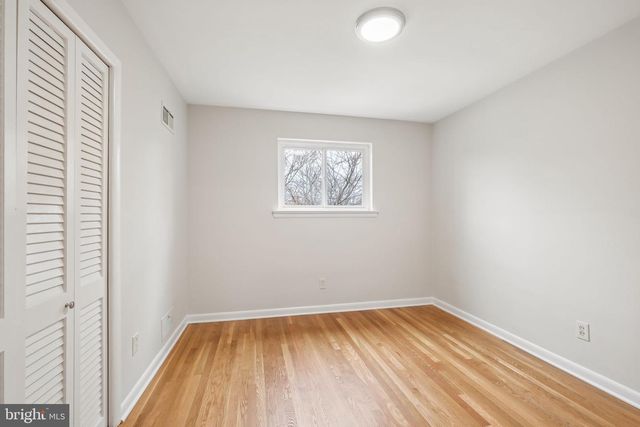 9804 N INGLEMERE DR, Bethesda, MD 20817