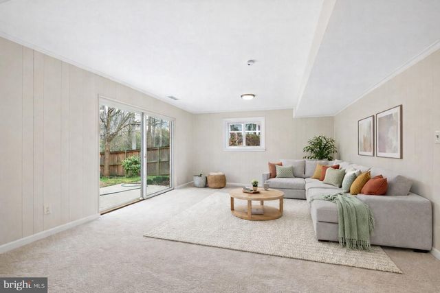 9804 N INGLEMERE DR, Bethesda, MD 20817