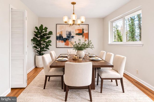 9804 N INGLEMERE DR, Bethesda, MD 20817