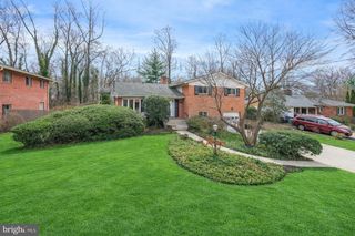 9804 N INGLEMERE DR, Bethesda, MD 20817