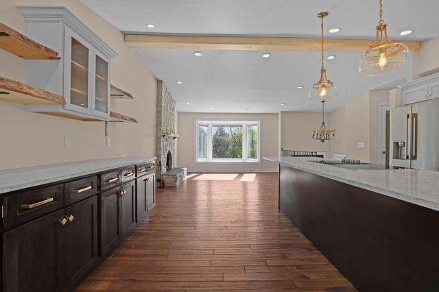 4413 Bramblewood Avenue, Vadnais Heights, MN 55127