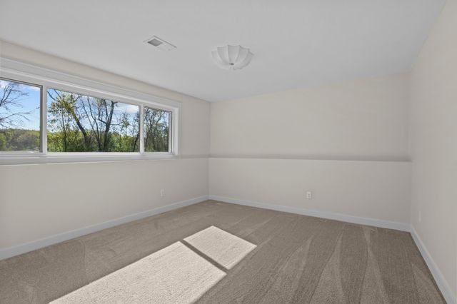 4413 Bramblewood Avenue, Vadnais Heights, MN 55127