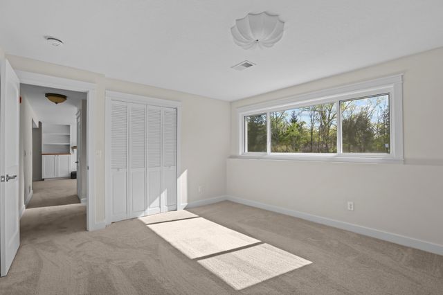 4413 Bramblewood Avenue, Vadnais Heights, MN 55127