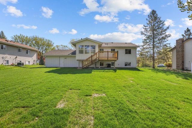 4413 Bramblewood Avenue, Vadnais Heights, MN 55127