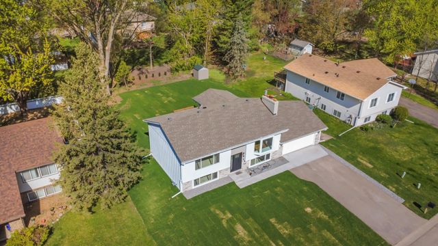 4413 Bramblewood Avenue, Vadnais Heights, MN 55127