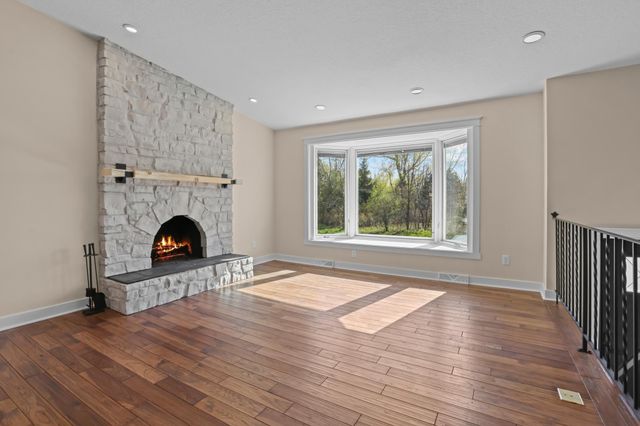 4413 Bramblewood Avenue, Vadnais Heights, MN 55127