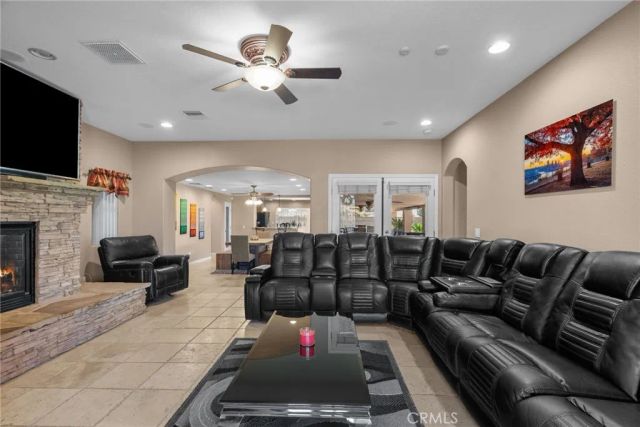 40139 15th West, Palmdale, CA 93551