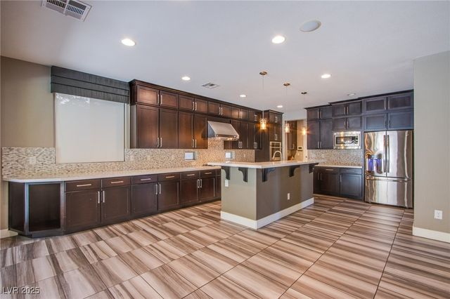 5863 Glory Heights Drive, Las Vegas, NV 89135