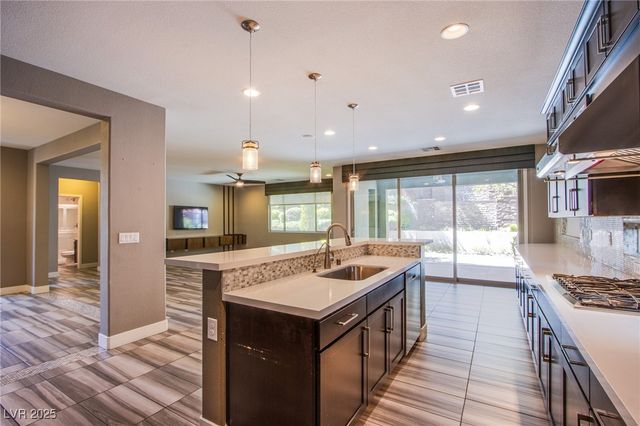 5863 Glory Heights Drive, Las Vegas, NV 89135