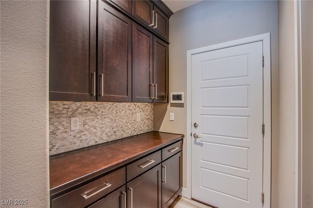 5863 Glory Heights Drive, Las Vegas, NV 89135