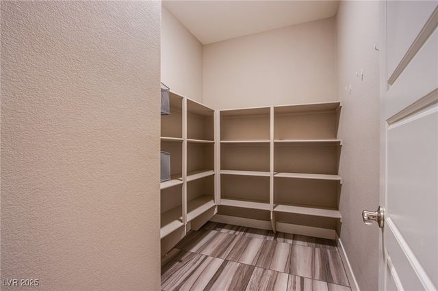 5863 Glory Heights Drive, Las Vegas, NV 89135