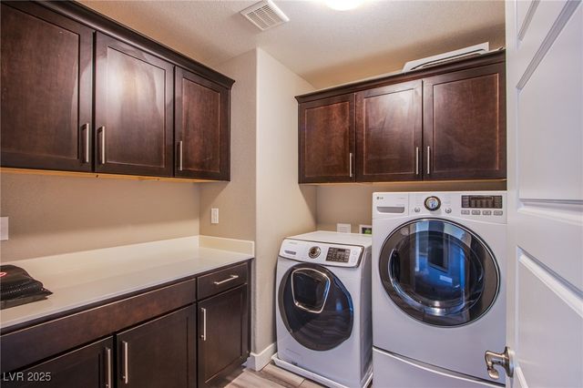 5863 Glory Heights Drive, Las Vegas, NV 89135