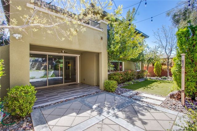 5863 Glory Heights Drive, Las Vegas, NV 89135