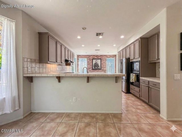 112 Forrester Court, Simi Valley, CA 93065