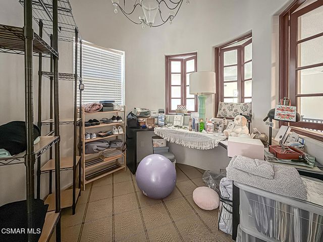 112 Forrester Court, Simi Valley, CA 93065