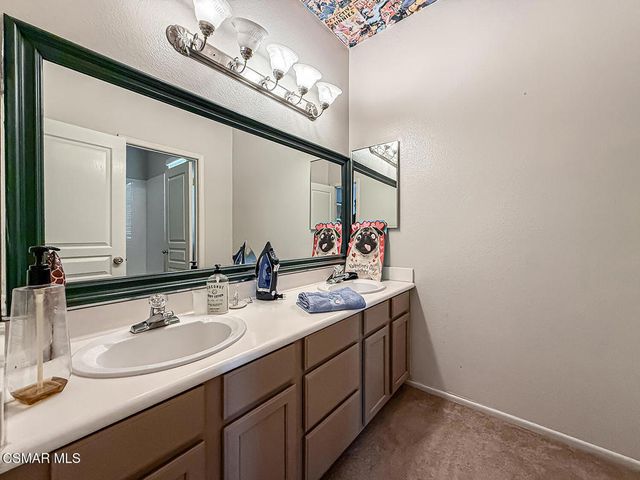 112 Forrester Court, Simi Valley, CA 93065