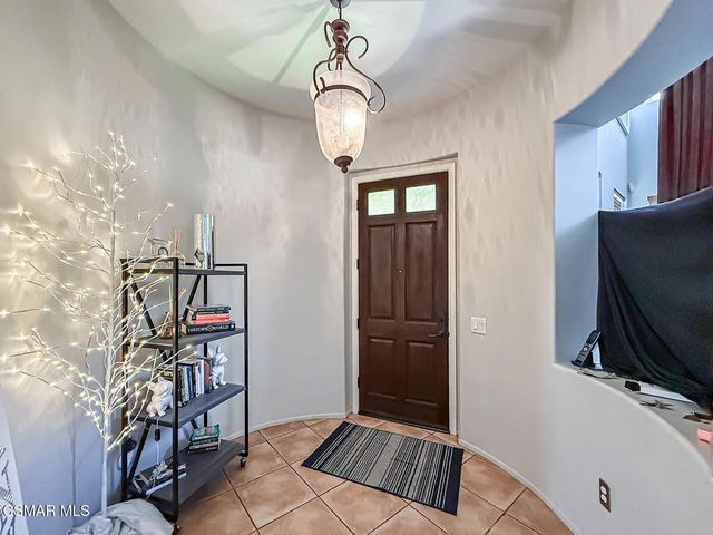 112 Forrester Court, Simi Valley, CA 93065