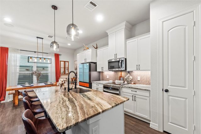 1523 Canter Bayou Way, Houston, TX 77043