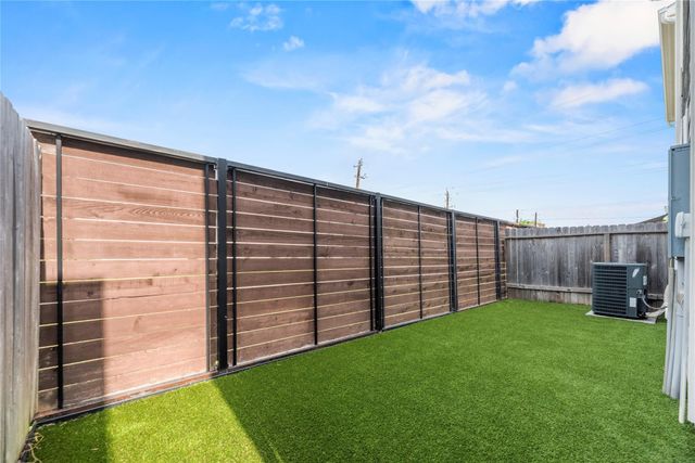 1523 Canter Bayou Way, Houston, TX 77043