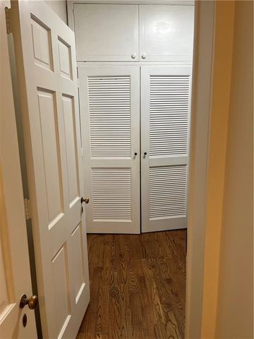 2324 E Cherokee Drive, Woodstock, GA 30188