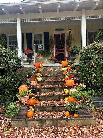 2324 E Cherokee Drive, Woodstock, GA 30188