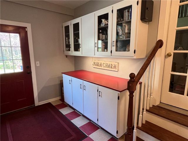 2324 E Cherokee Drive, Woodstock, GA 30188