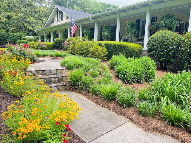 2324 E Cherokee Drive, Woodstock, GA 30188