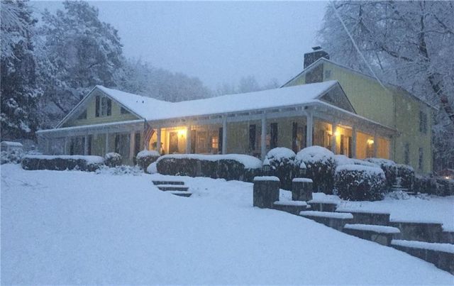 2324 E Cherokee Drive, Woodstock, GA 30188