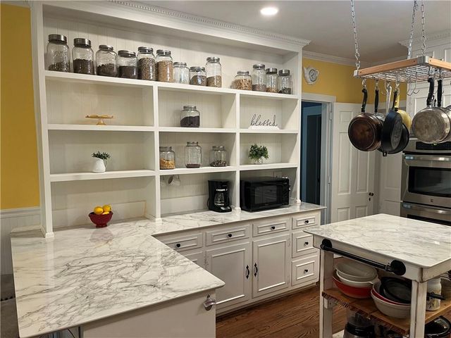 2324 E Cherokee Drive, Woodstock, GA 30188